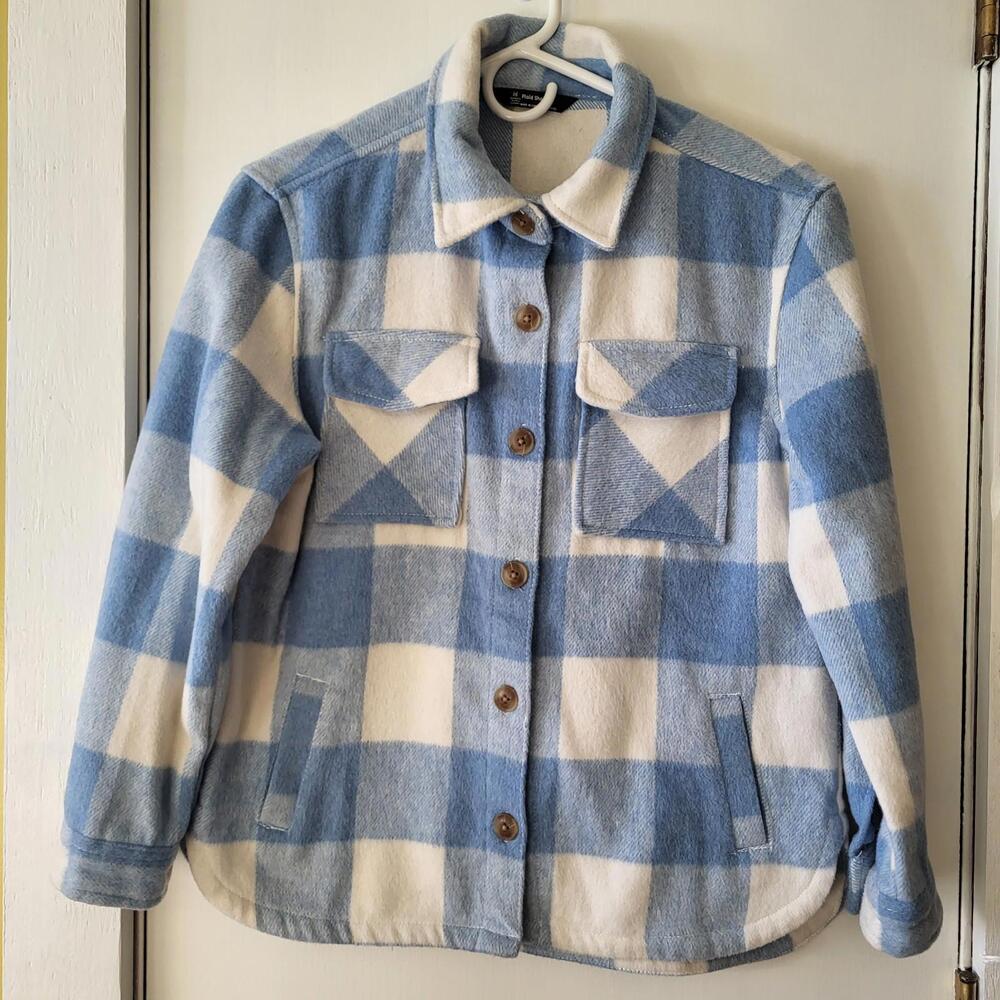 Plaid Shacket girls L (10/12)fleece button-up light blue & white plaid like new